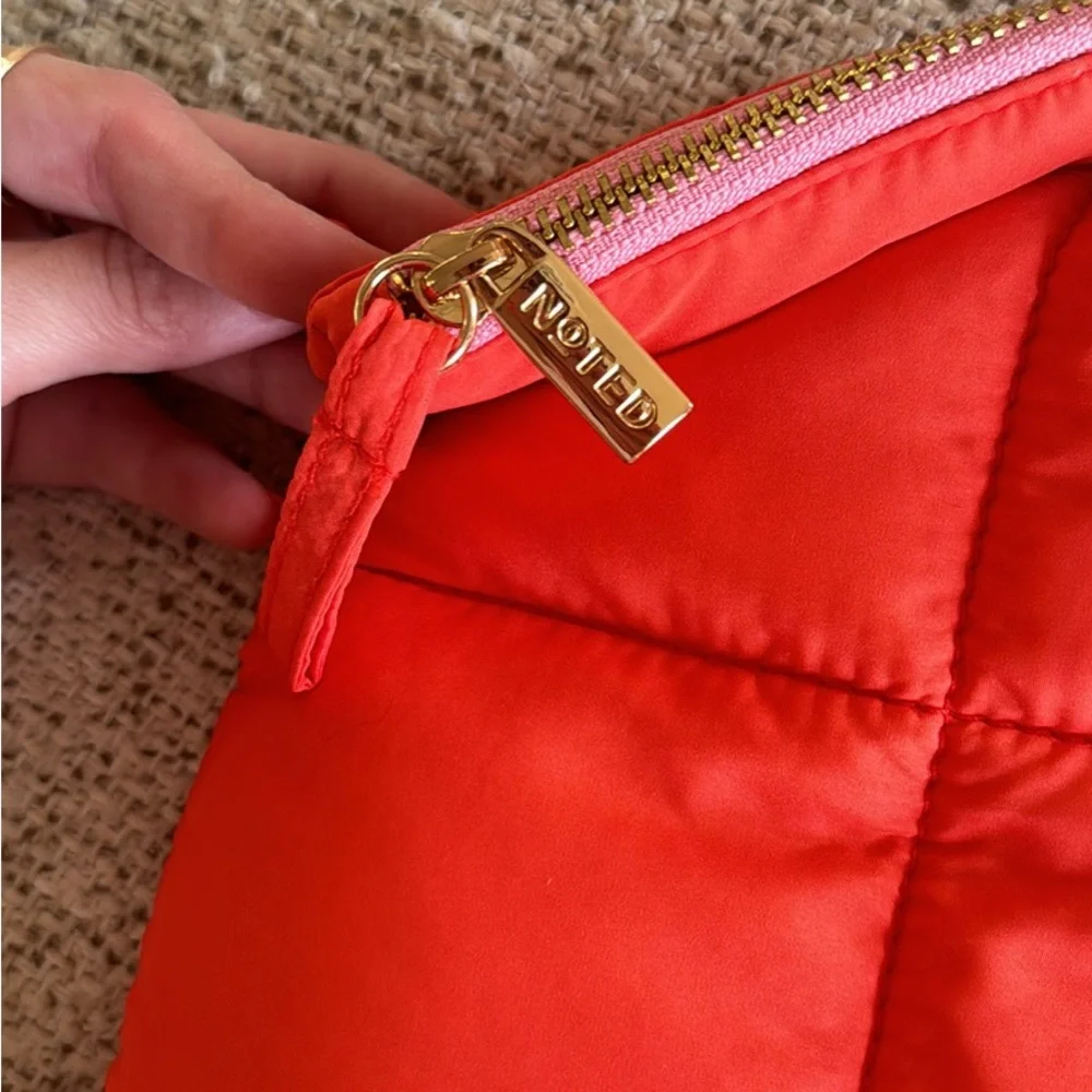 Laptop sleeve